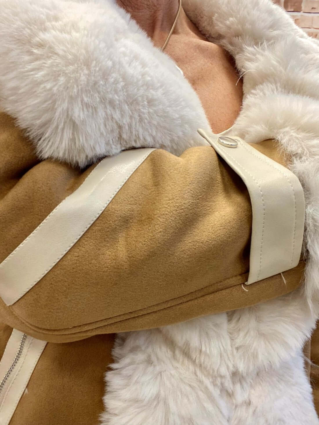 Veloursjacke mit Plüsch und Fellkragen