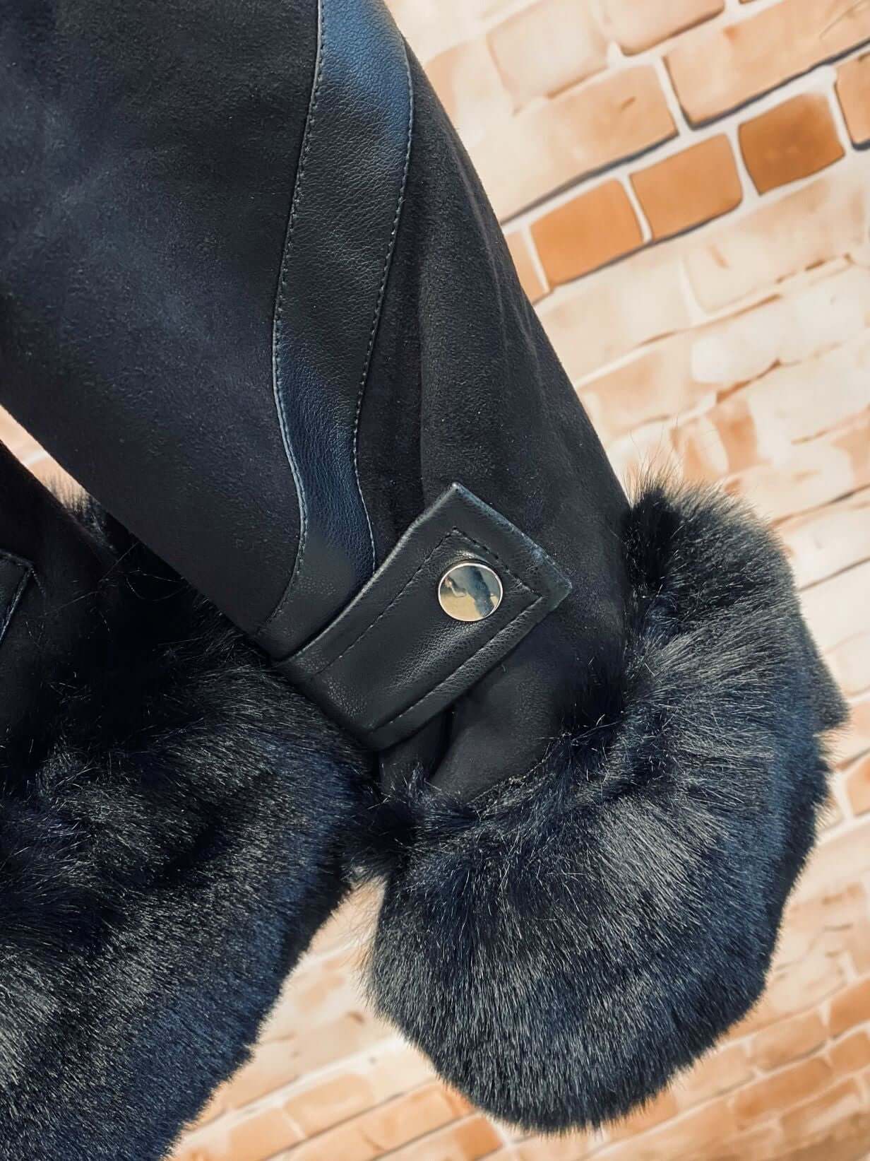 Veloursjacke mit Plüsch und Fellkragen