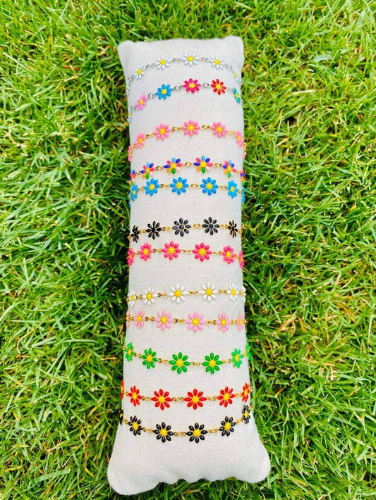 Dünne Armkette mit bunten Blumen