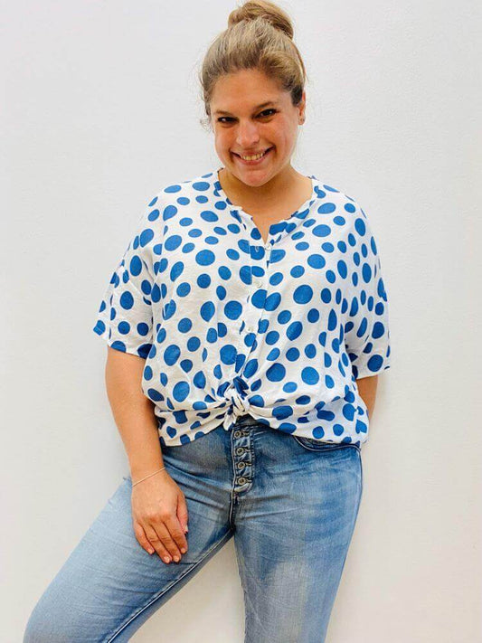 Gepunktete Oversize Bluse