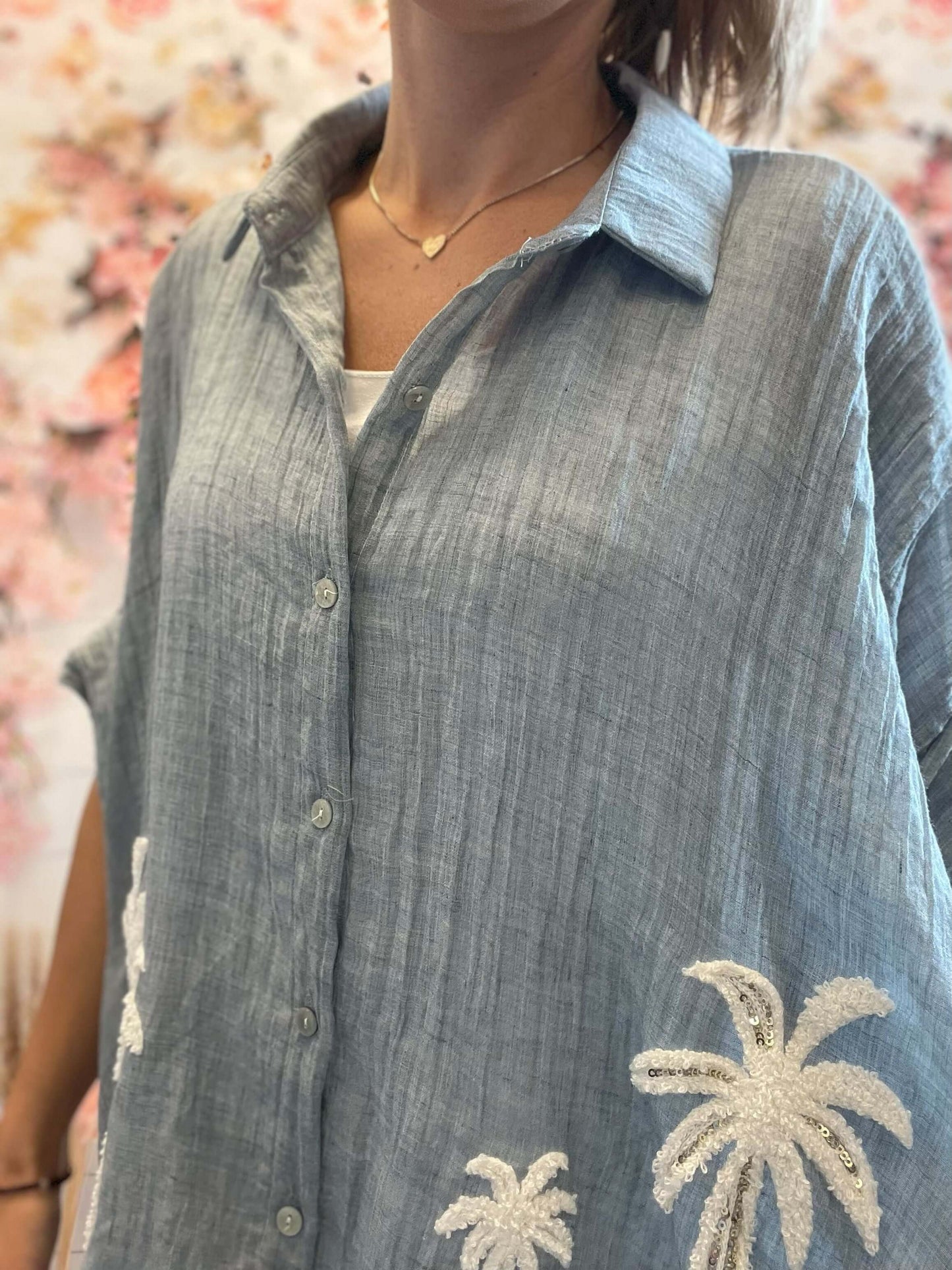 Oversize Bluse mit Palmen - kurzarm