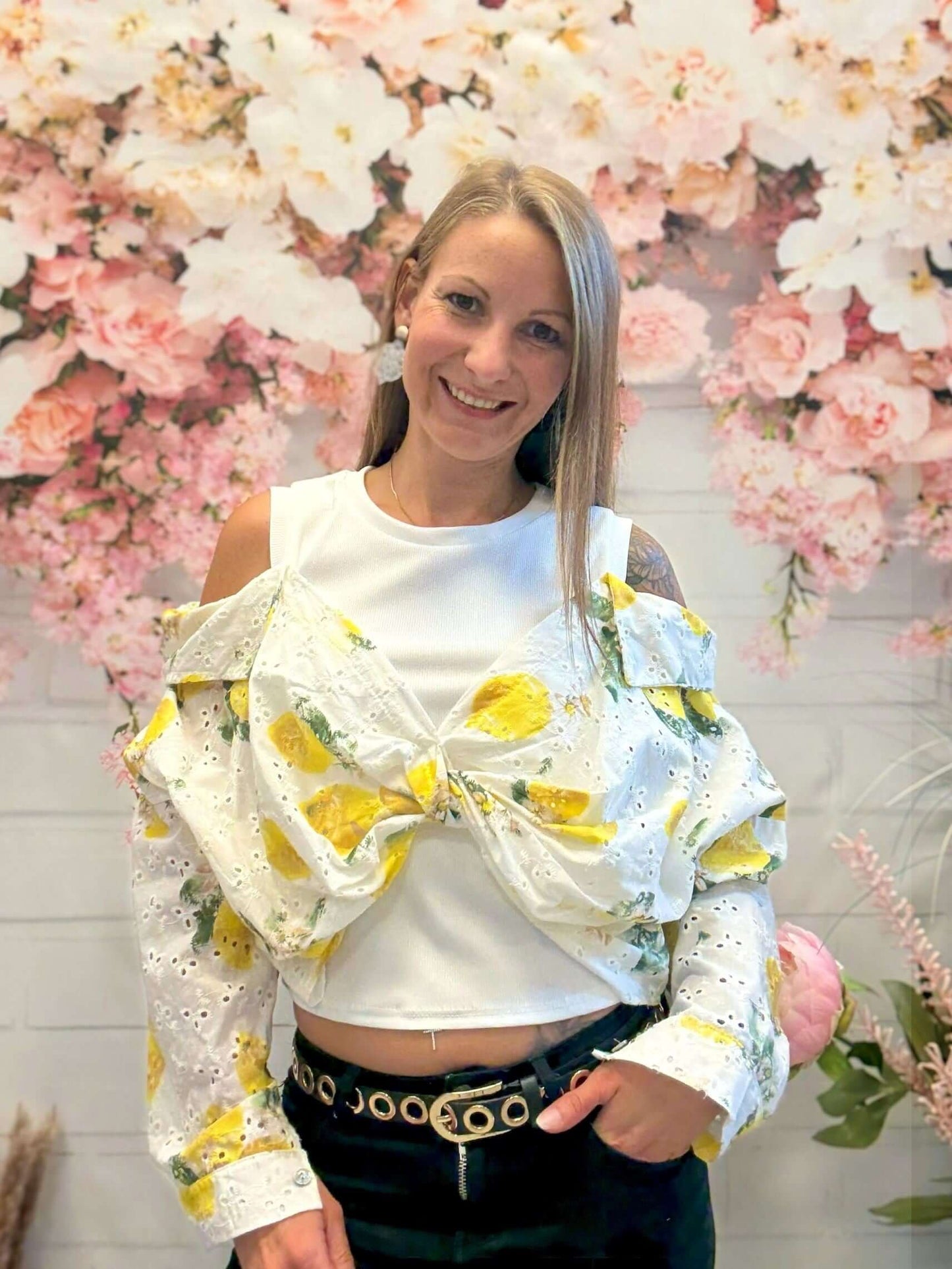 Weiße schulterfreie Zitronenbluse mit Ripptop - langarm
