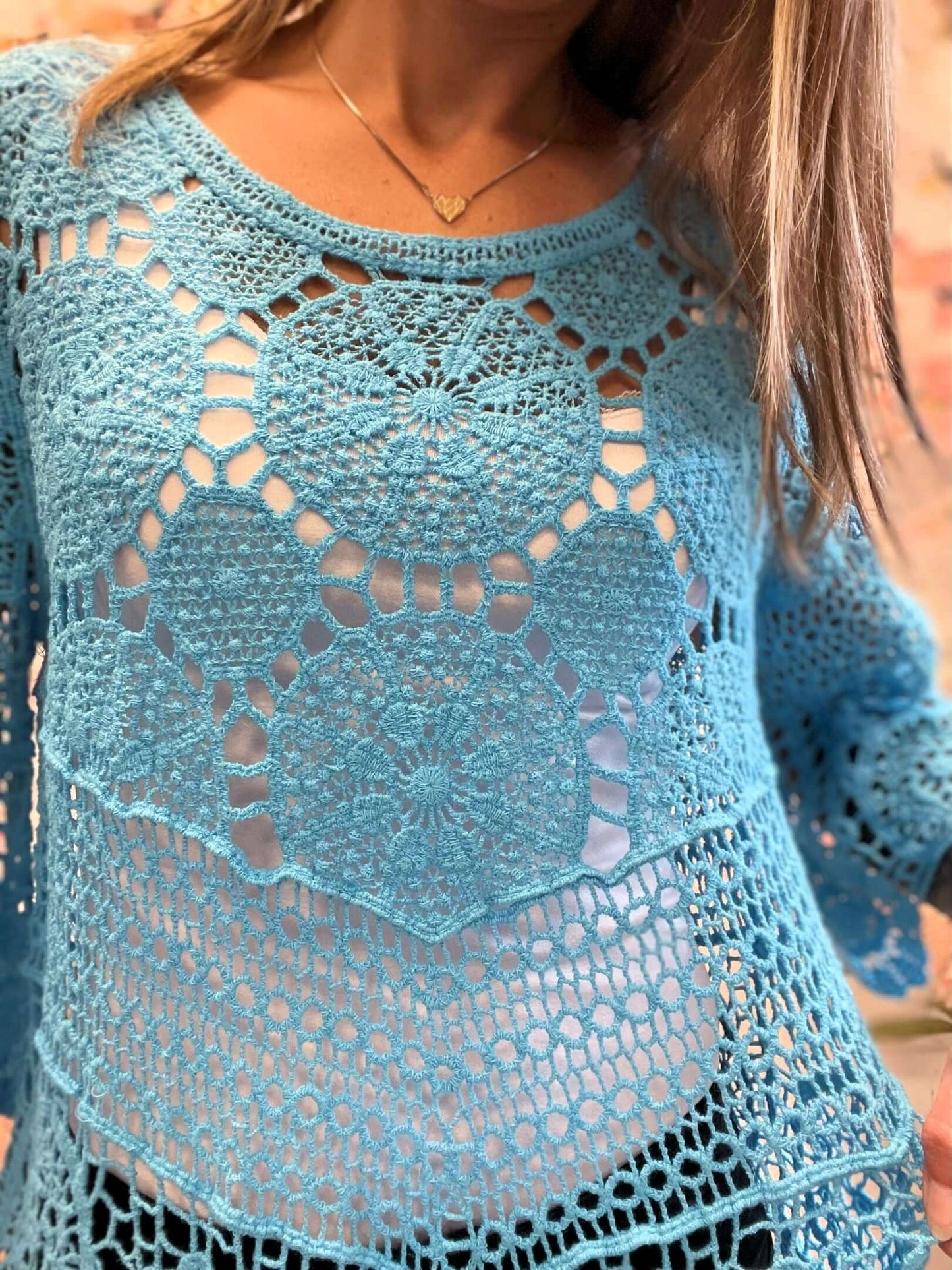 Längere Häkelbluse mit 3/4-Arm