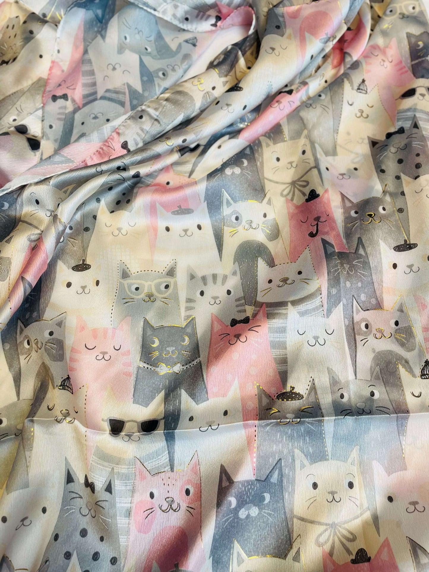 Seidiges Halstuch mit Print