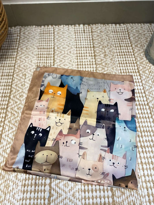 Seiden-Halstuch mit Katzen