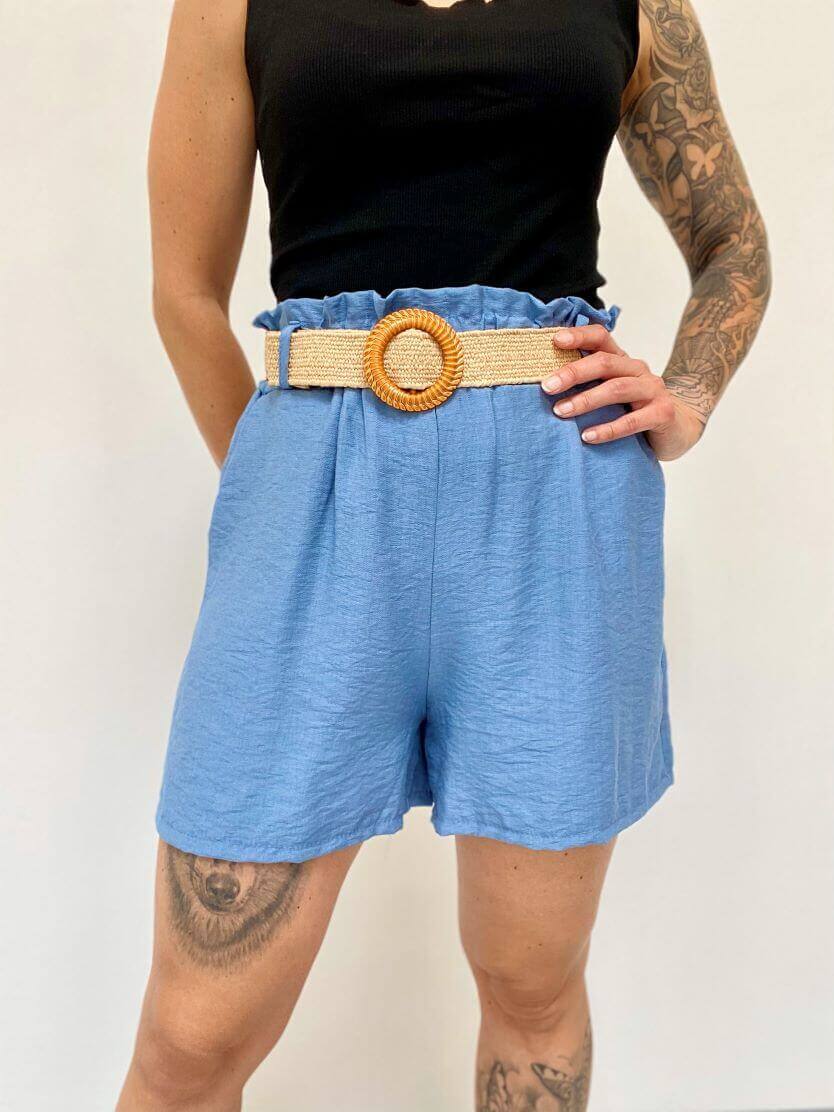 Dünne lockere kurze Hose mit weitem Bein