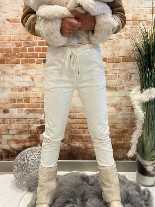 Weiche Cord- Schlupfhose