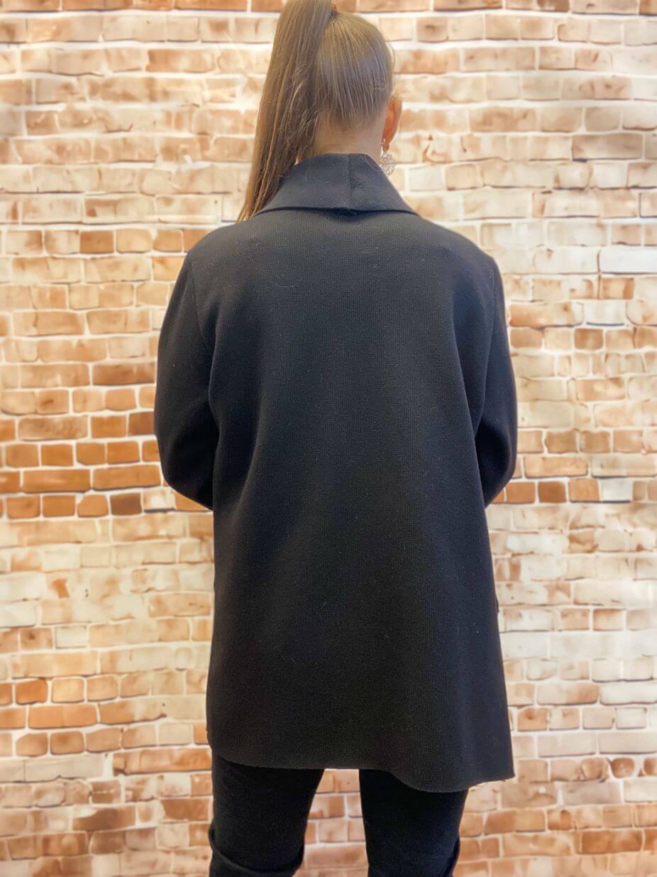 Warme Fleece-Jacke mit Wasserfallkragen