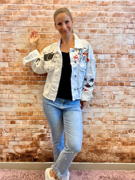 Peppige bunte Oversize Jeansjacke mit Nieten - Weiß