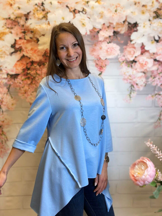 Weiches Langarmshirt mit seitlichen Zipfeln