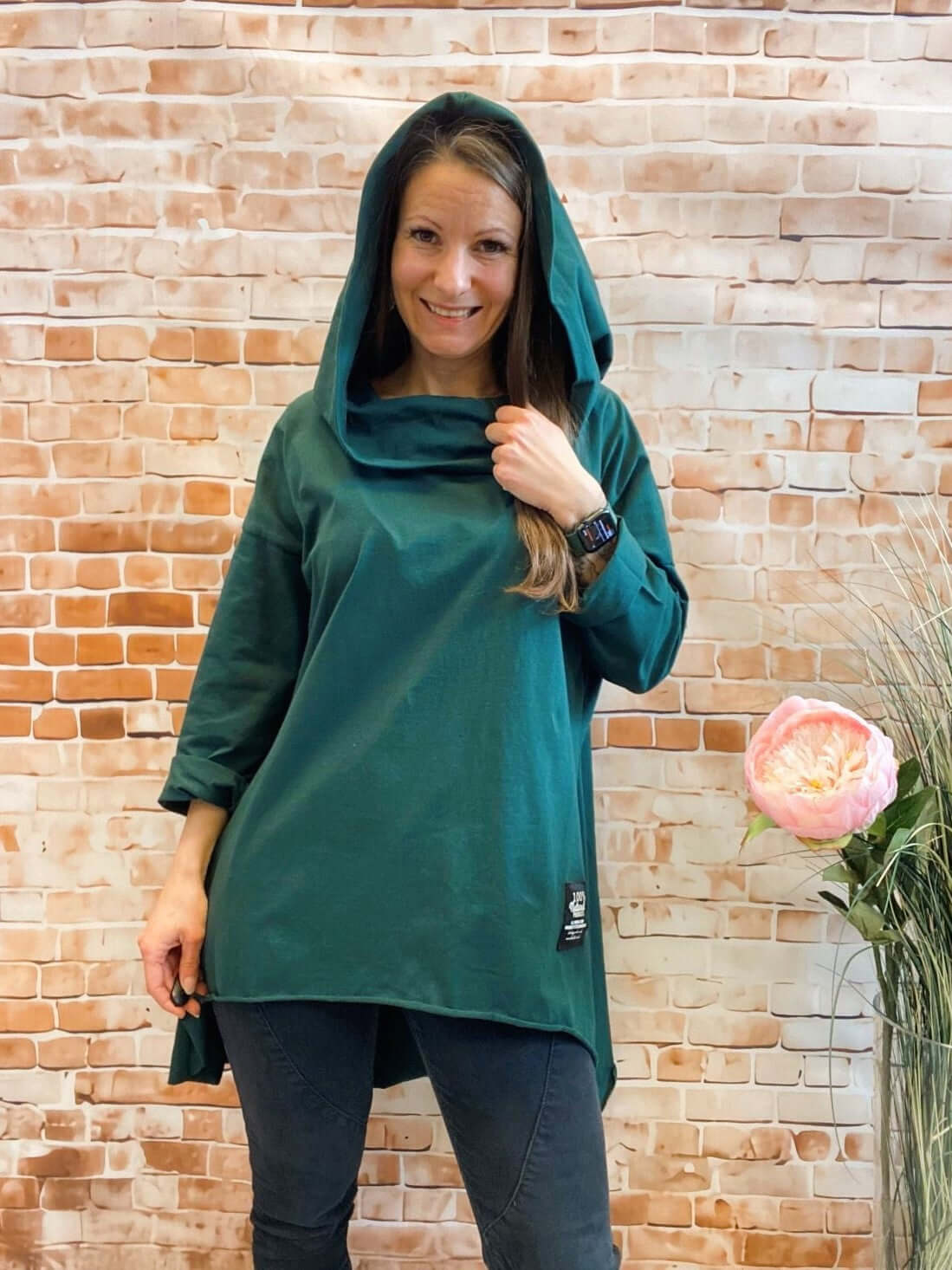 Weiteres Langarmshirt mit Schalkragen