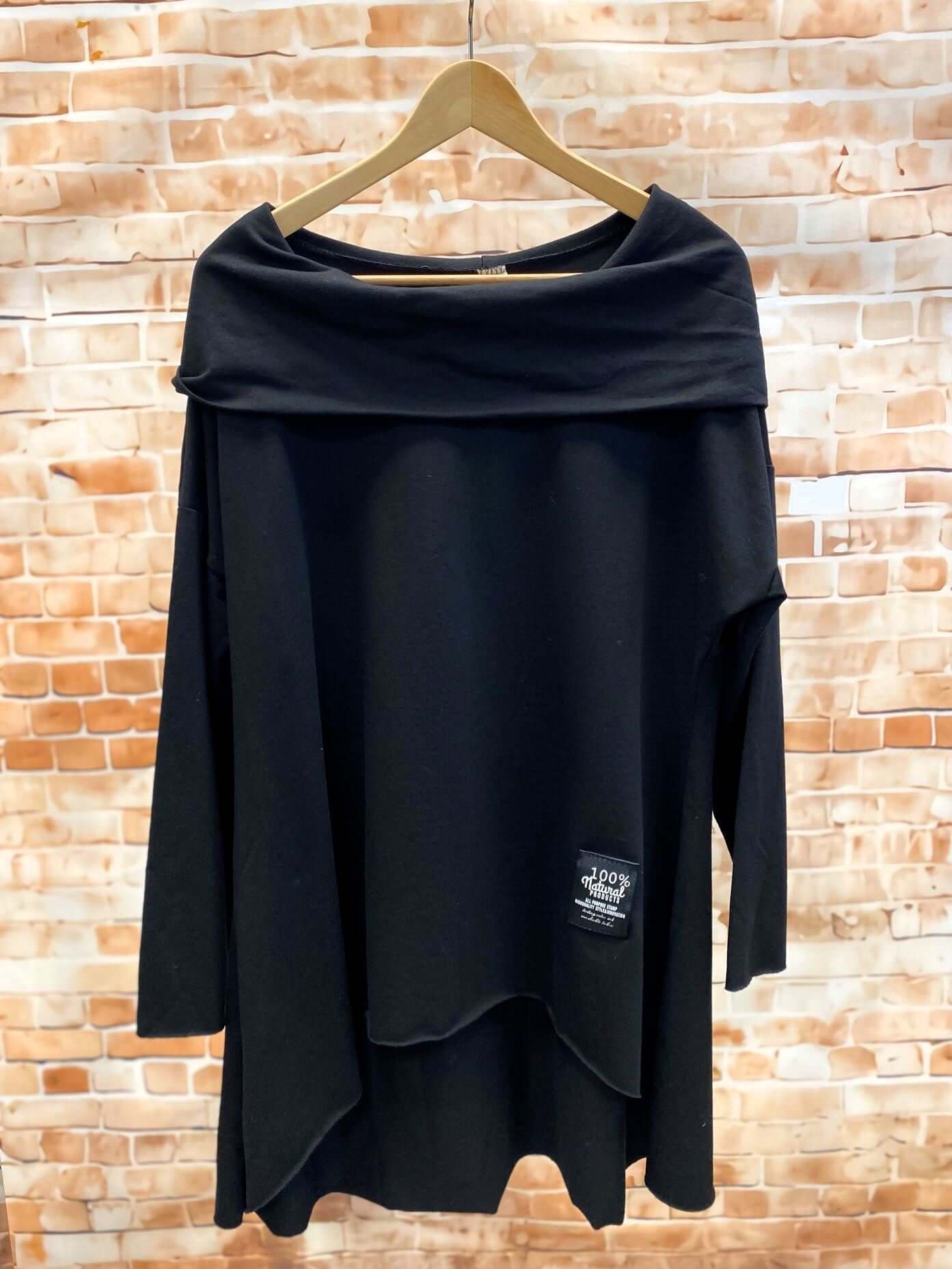 Weiteres Langarmshirt mit Schalkragen