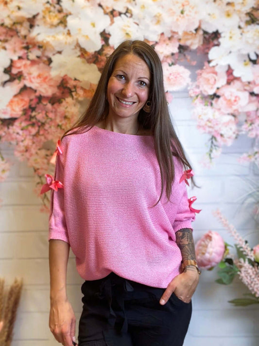 Netzpullover mit Cut-Out & Schleifen