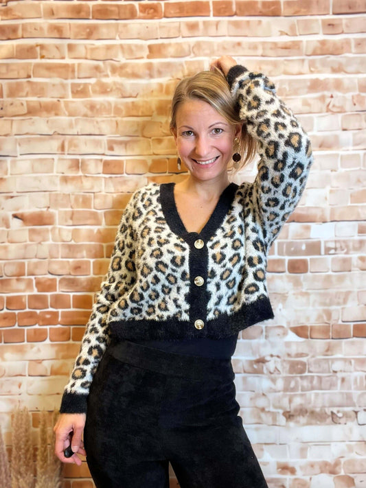 Kurze Plüsch-Weste mit Leoprint