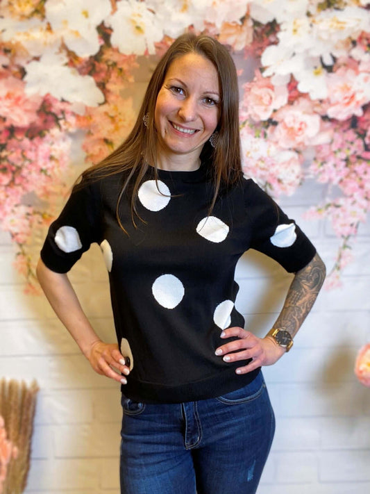 Gepunkteter Feinstrick Kurzarmpullover