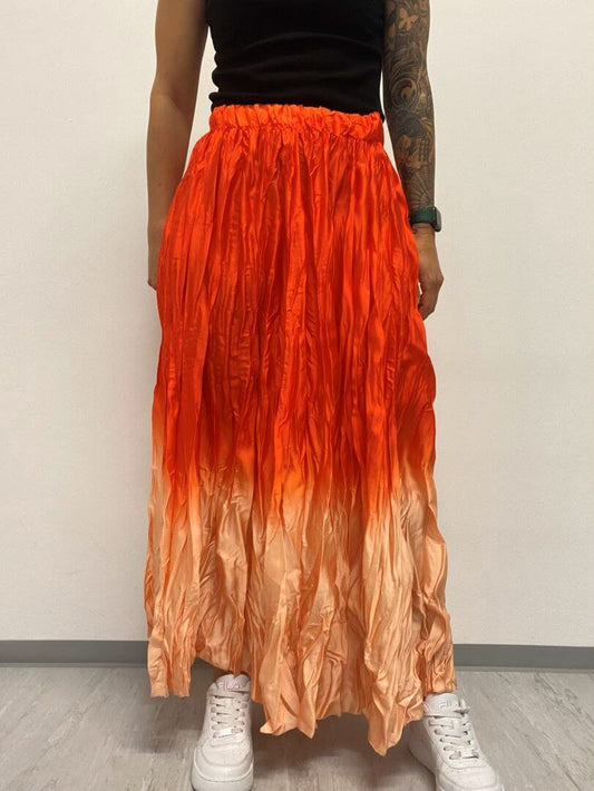 Langer schöner Knitterrock mit Farbverlauf