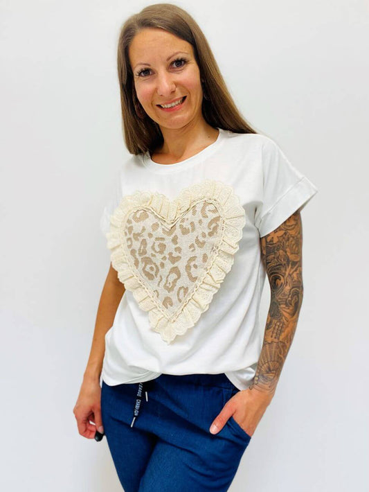 Cremefarbenes Kurzarmshirt mit Herzmotiv