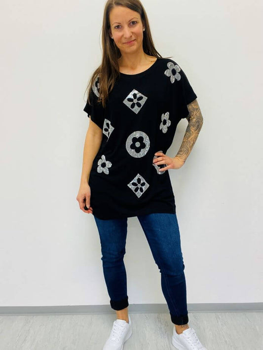 Schwarzes Kurzarmshirt mit Strasssteinen