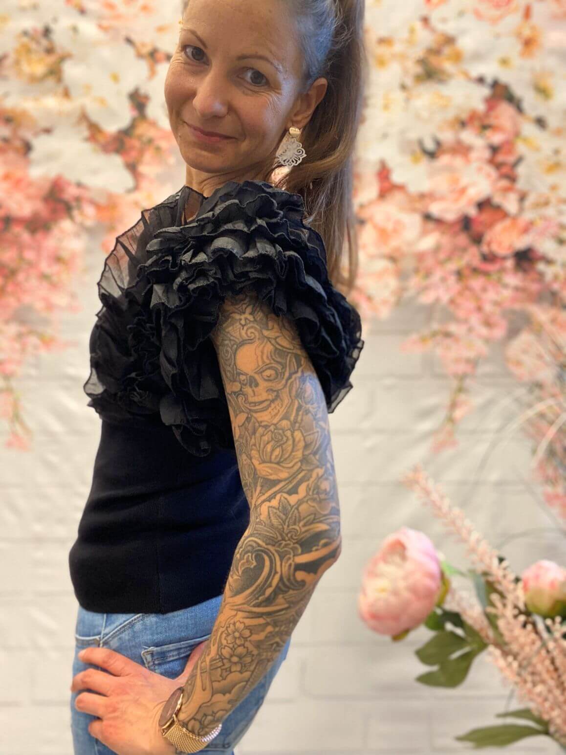 Kurzarm Rippshirt mit Rüschenärmeln