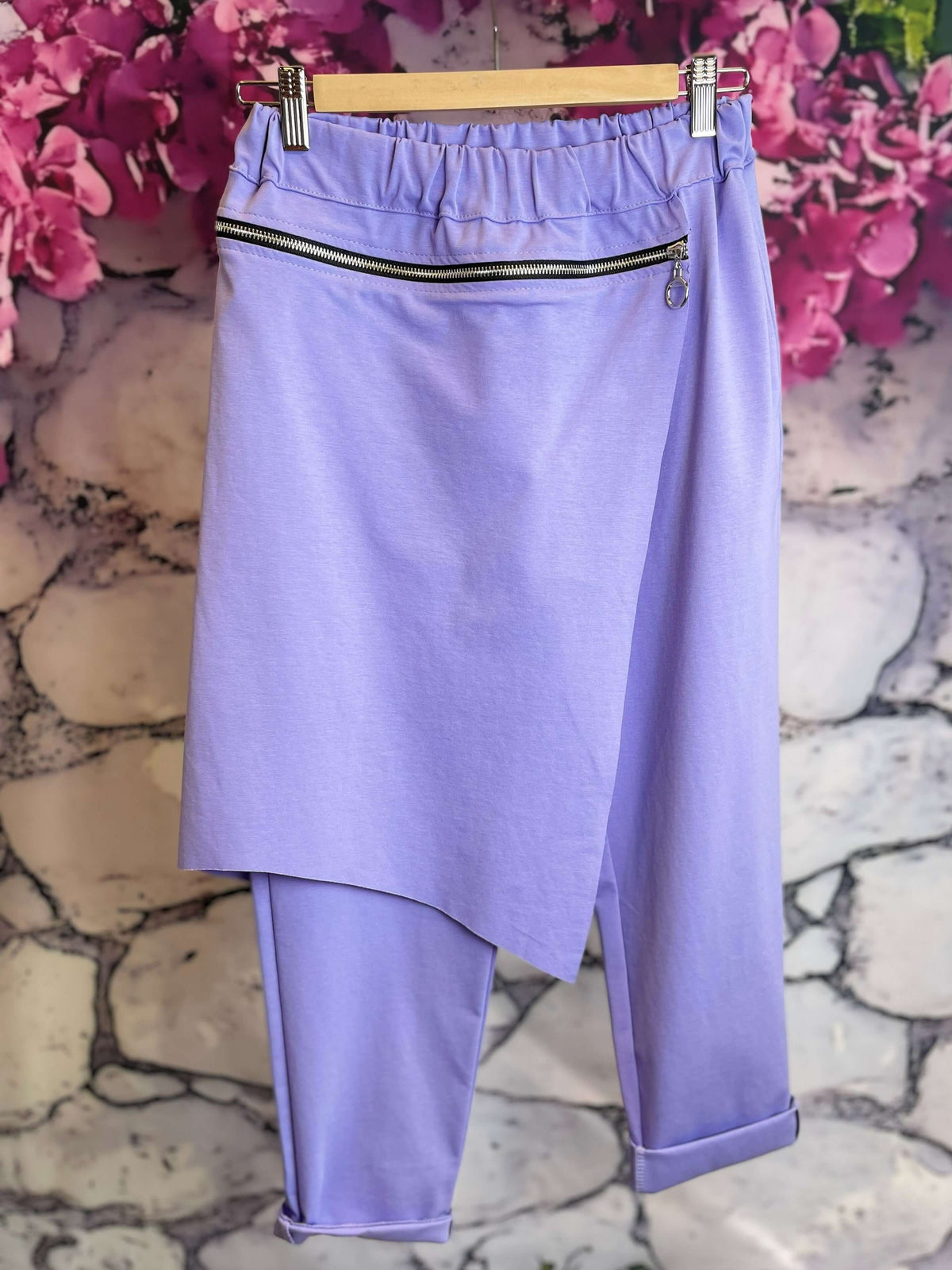 Stoff-Schlupfhose mit abnehmbarer Schürze