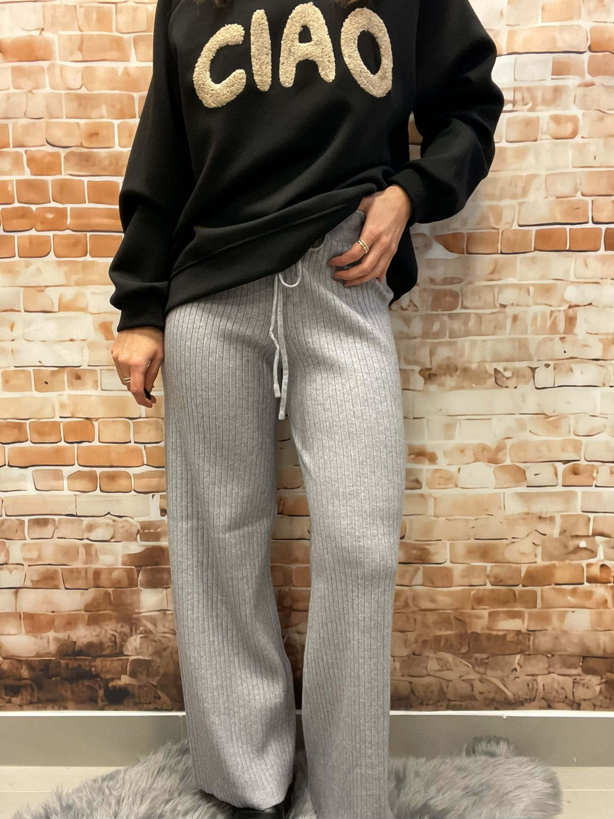 Ausgestellte Strickhose mit Gummibund