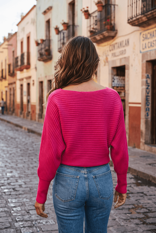 Kürzerer Strickpullover - lässig mit Fledermausärmeln