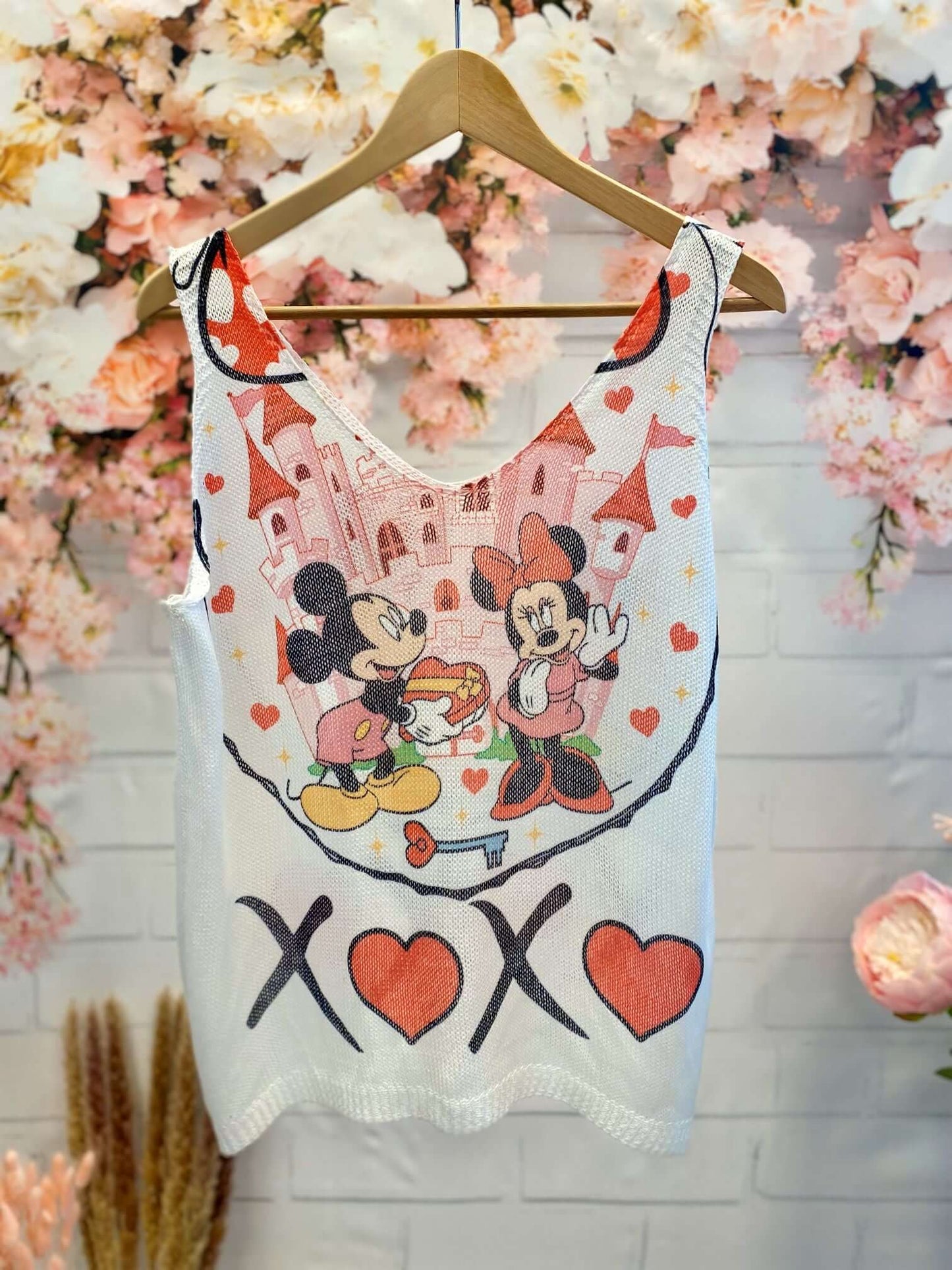 Netztop mit V-Ausschnitt und Mickey & Minnie Maus Motiv