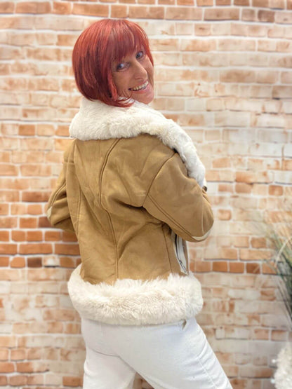 Veloursjacke mit Plüsch und Fellkragen