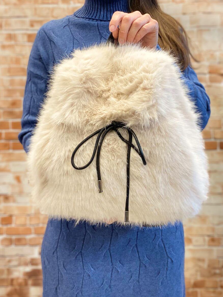 Weicher Fellrucksack mit Magnetverschluss