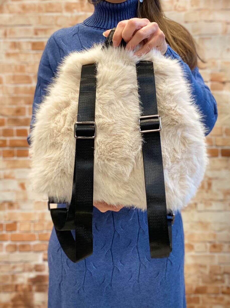 Weicher Fellrucksack mit Magnetverschluss