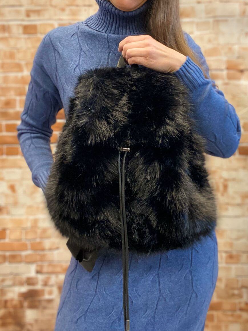 Weicher Fellrucksack mit Magnetverschluss
