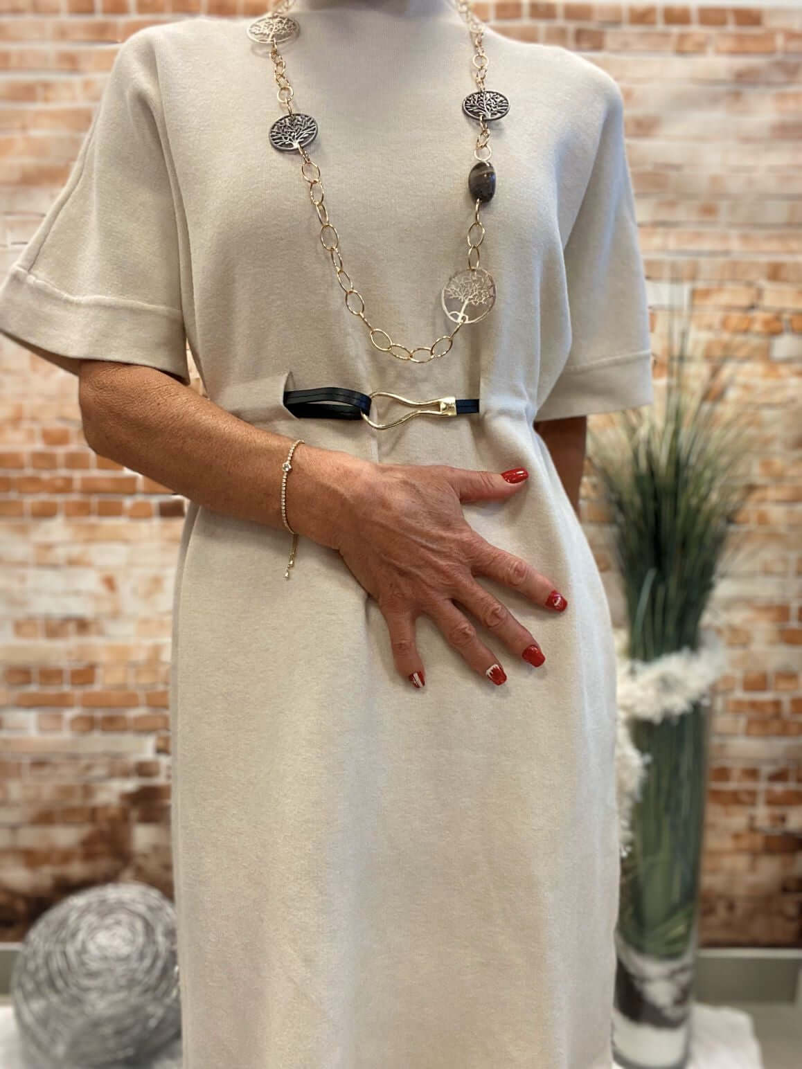 Kurzarm Strickkleid mit Gürtel
