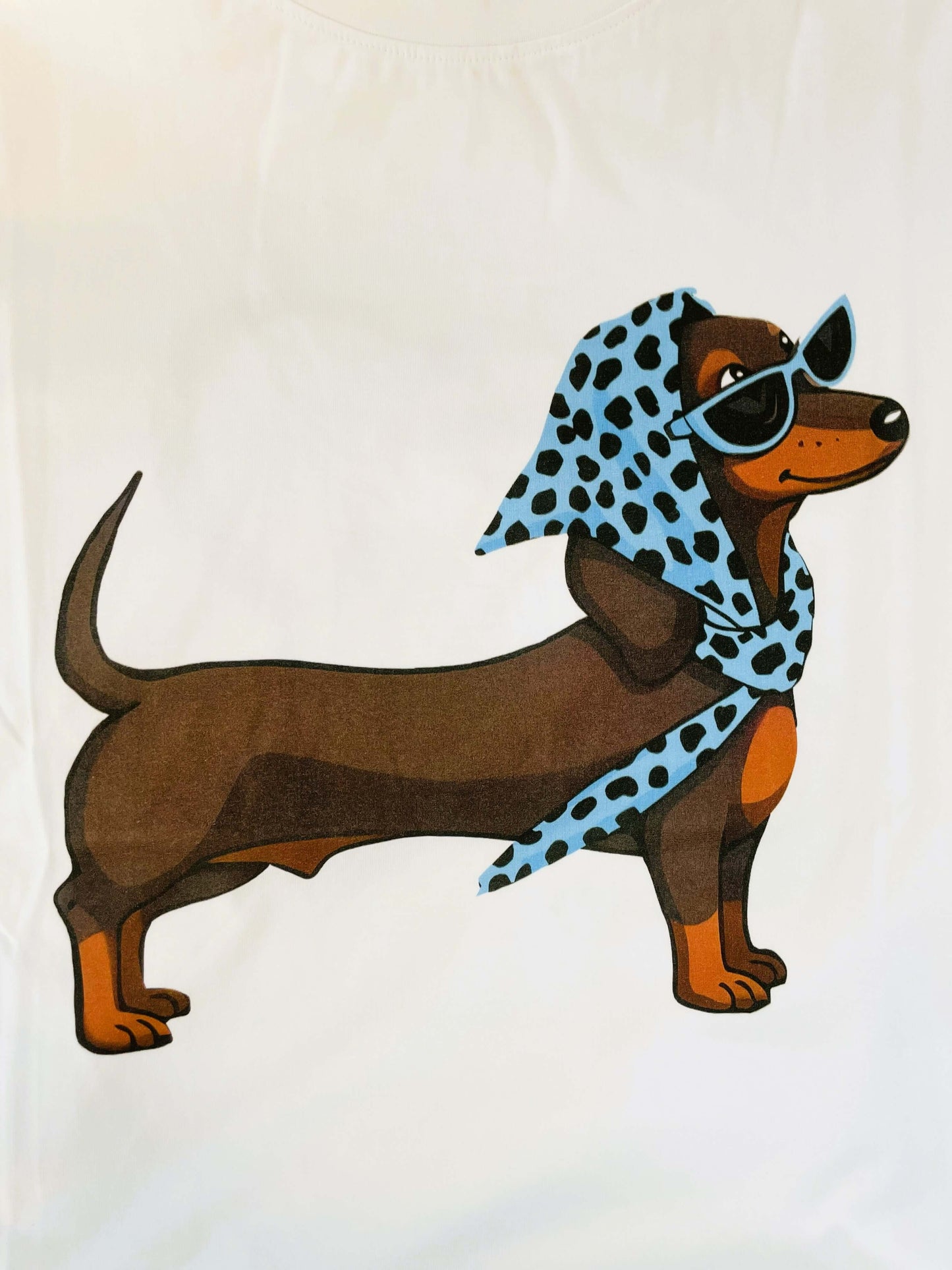 Weißes Kurzarmshirt mit Dackel Motiv