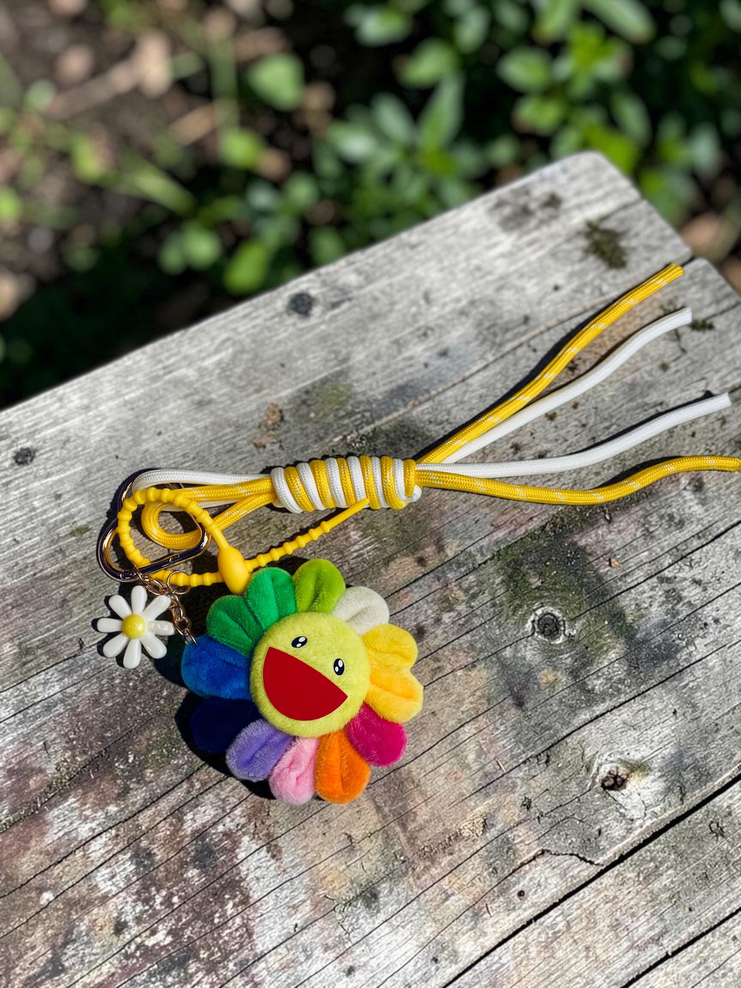 Lustige bunte Taschenanhänger