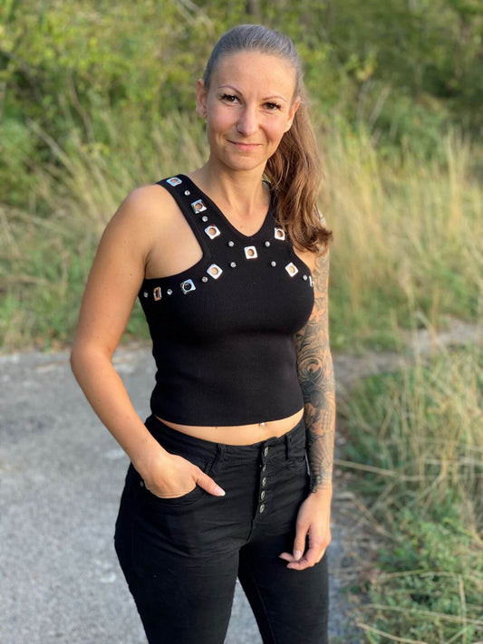 Bauchfreies Top mit Nieten