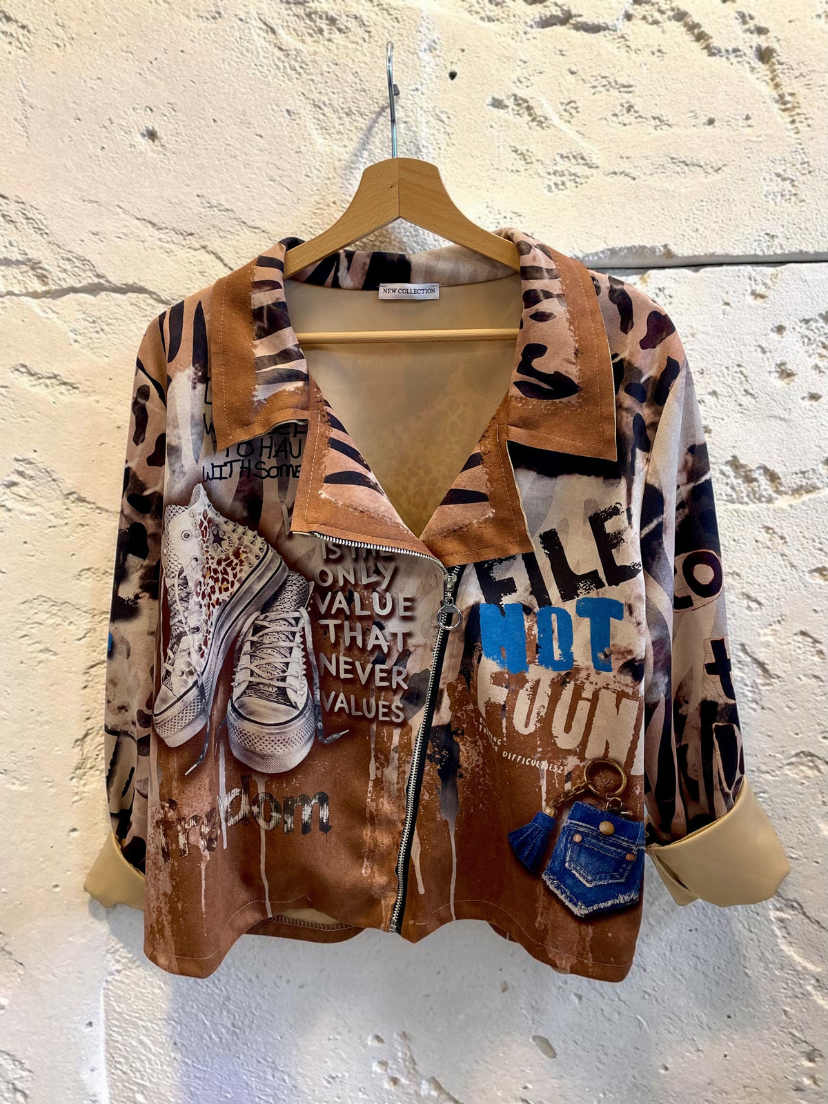 Italienische Veloursjacke mit Frida-Kahlo-Print