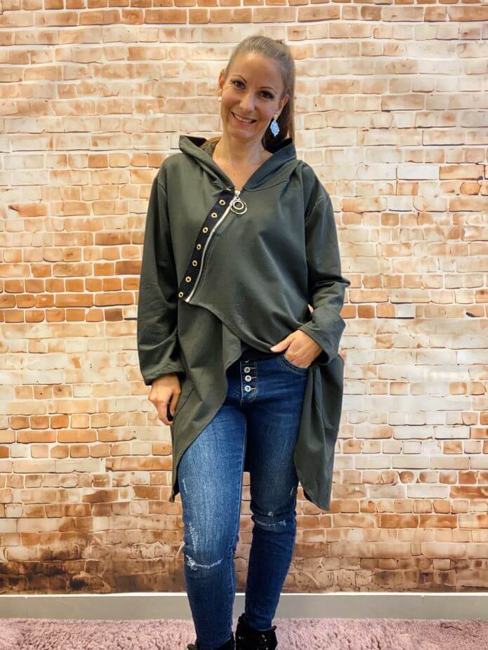 Lange Kapuzenweste mit kürzerem Zipp