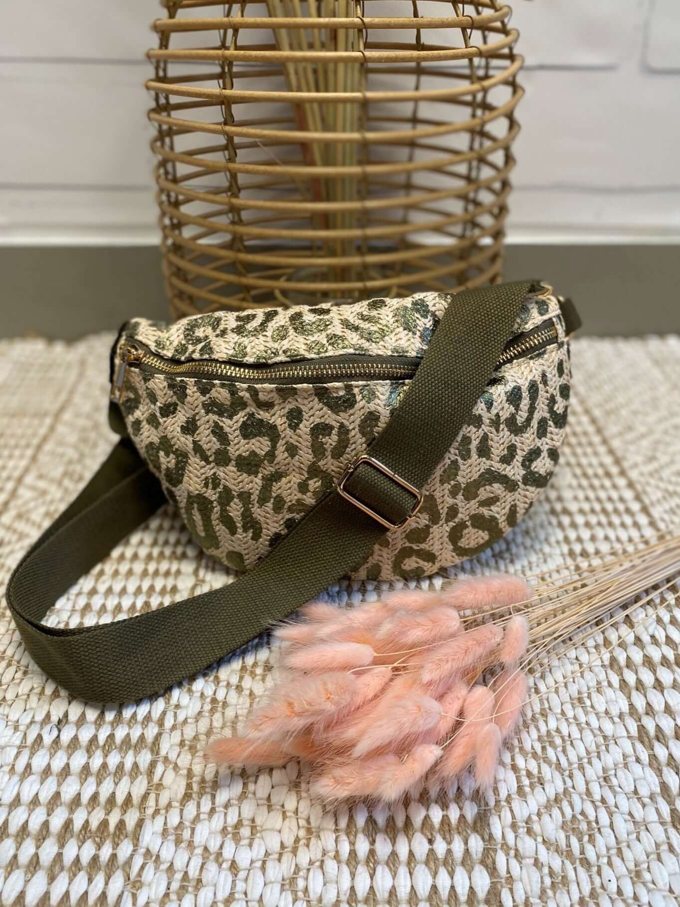 Bauchtasche mit Leo-Muster