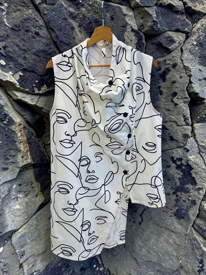 Bluse asymmetrisch ärmellos - Weiß/Schwarz gemustert