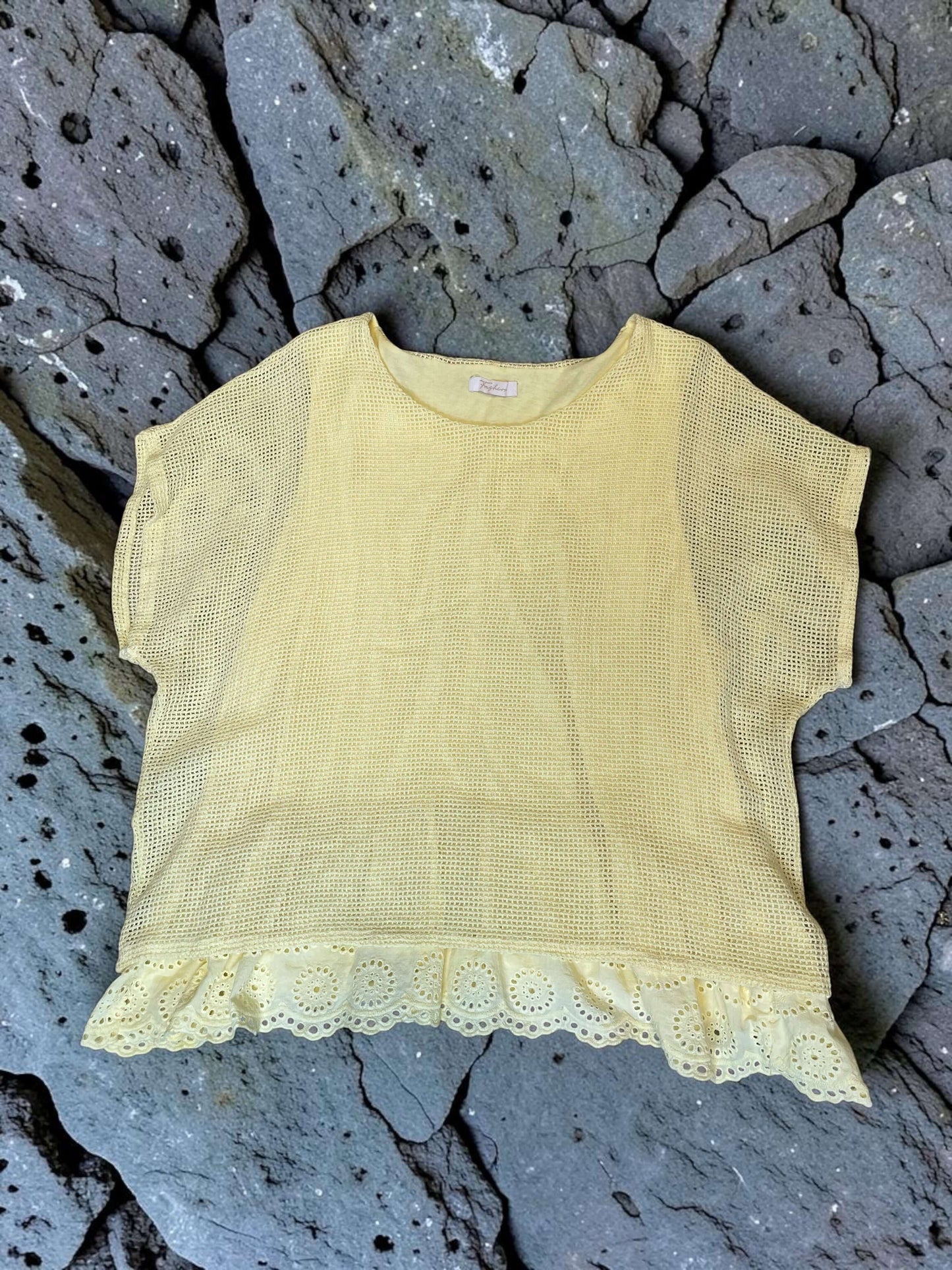 Kurzarm Baumwoll-Bluse mit Netz und Rüschen