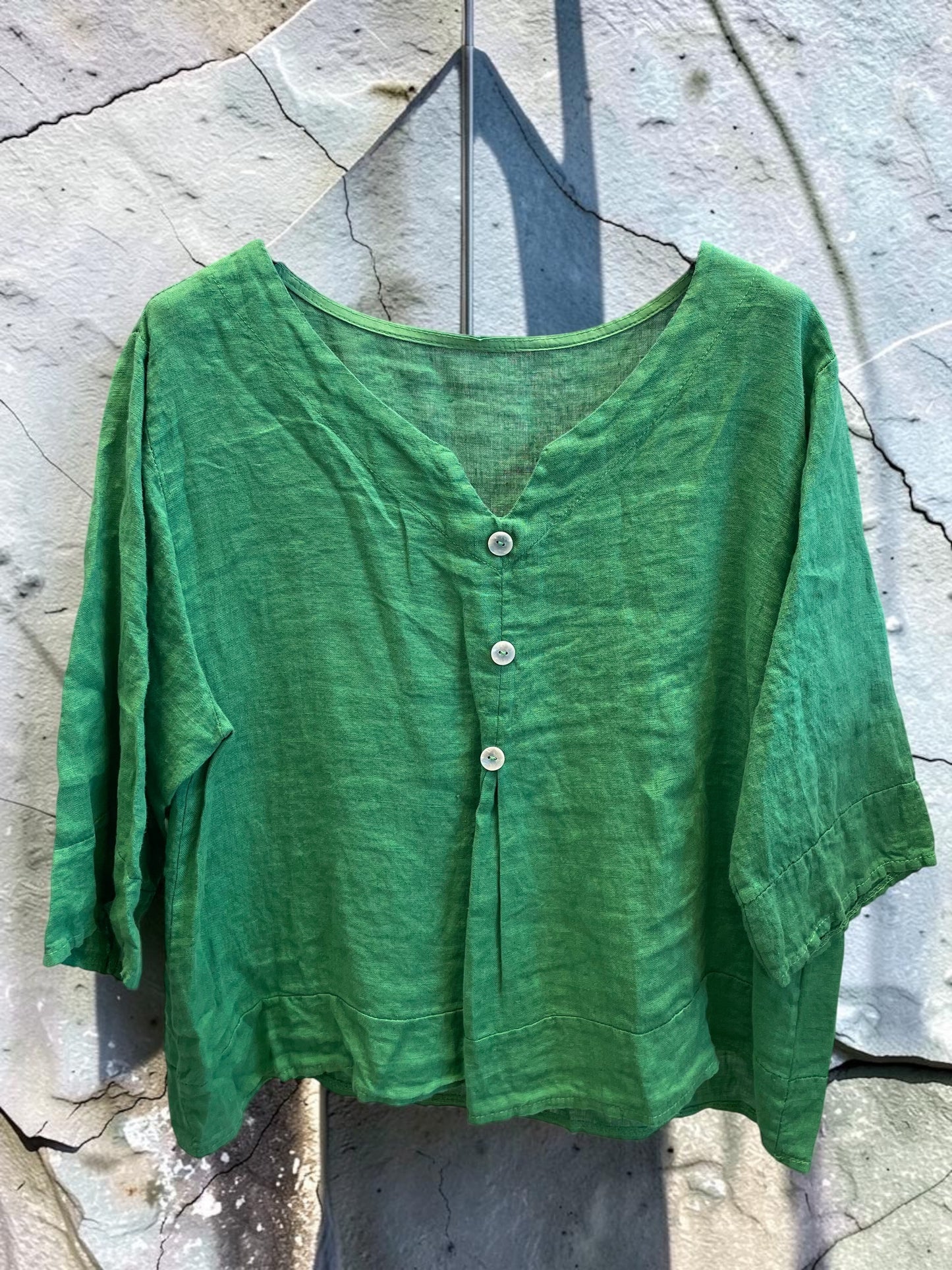 Kurzarm Leinenbluse mit Knopfleiste