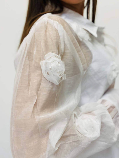 Transparente Bluse mit Blumen-Aufnähern