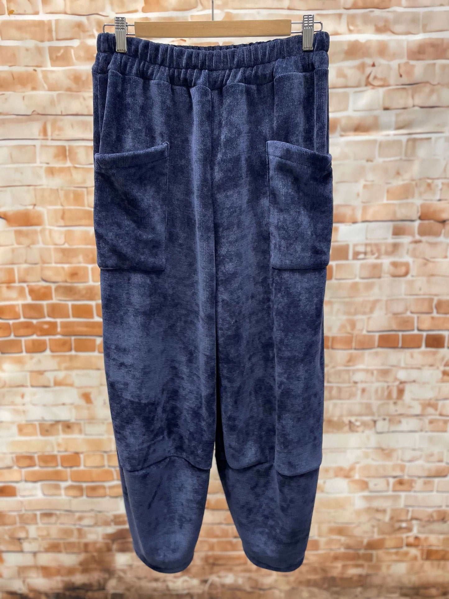 Cordhose für Damen im Cargo-Stil