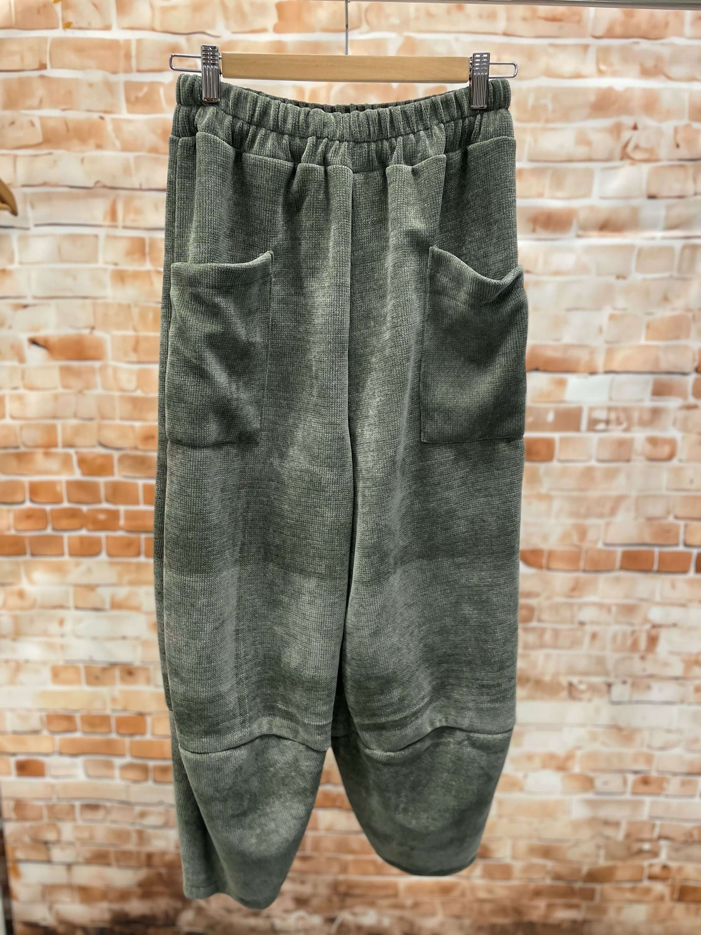Cordhose für Damen im Cargo-Stil
