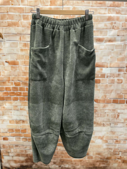 Cordhose für Damen im Cargo-Stil