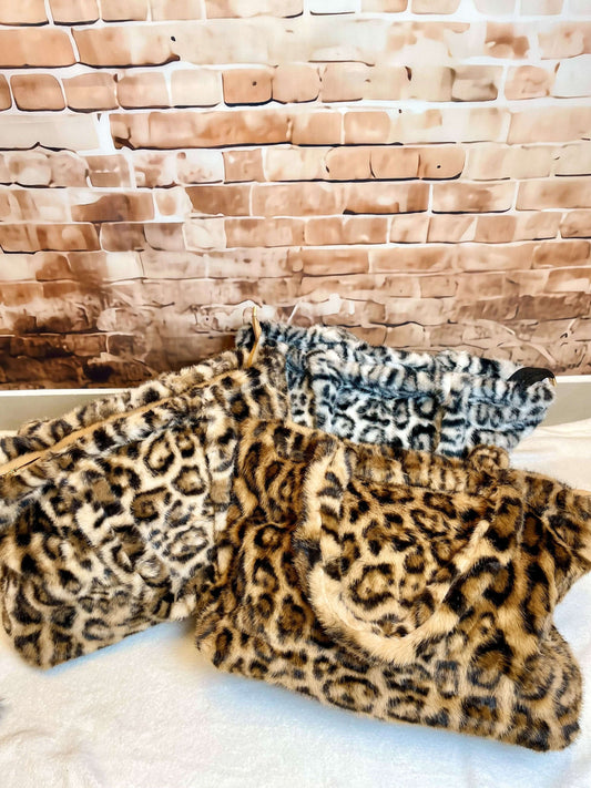 Große Plüschtasche mit Leoprint