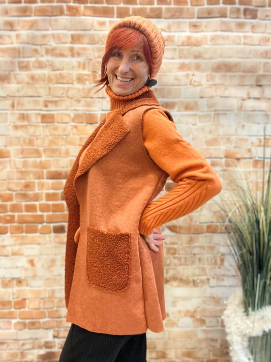 Glattes Velours-Gilet mit Teddystoff