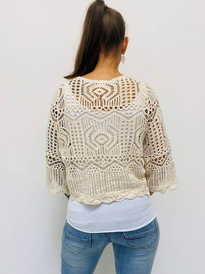 Schönes Häkelshirt mit Kordelzug