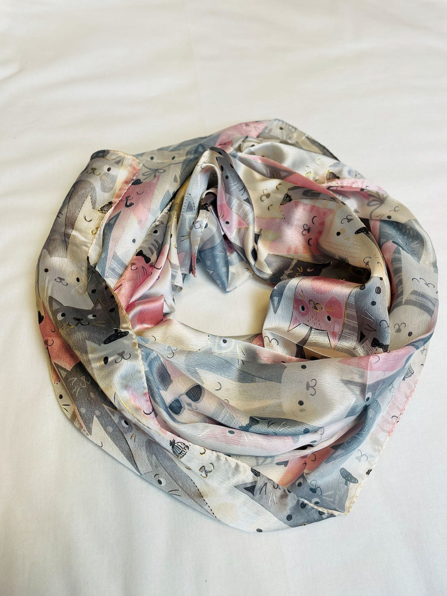 Seidiges Halstuch mit Print