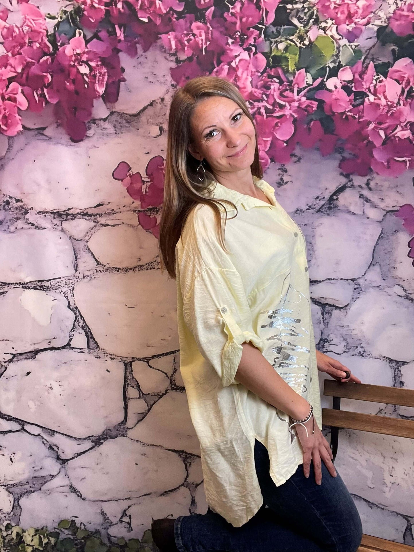 Lange Hemdbluse mit silbernem Print - Oversized